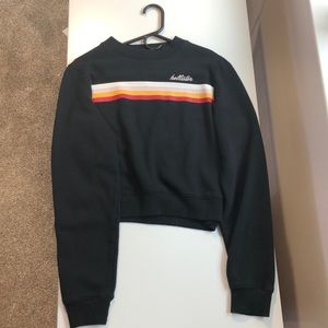 Black cropped Hollister crewneck